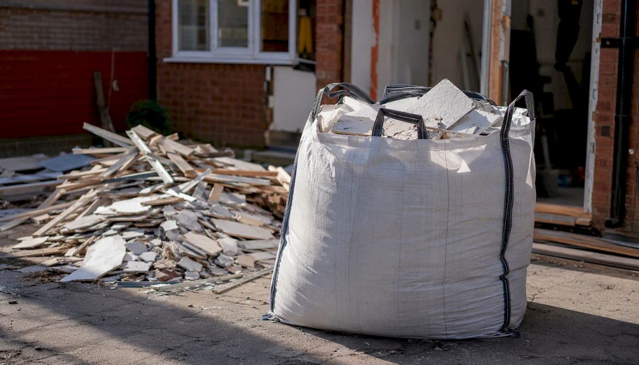 Bagster vs Dumpster: Which One Should You Choose?